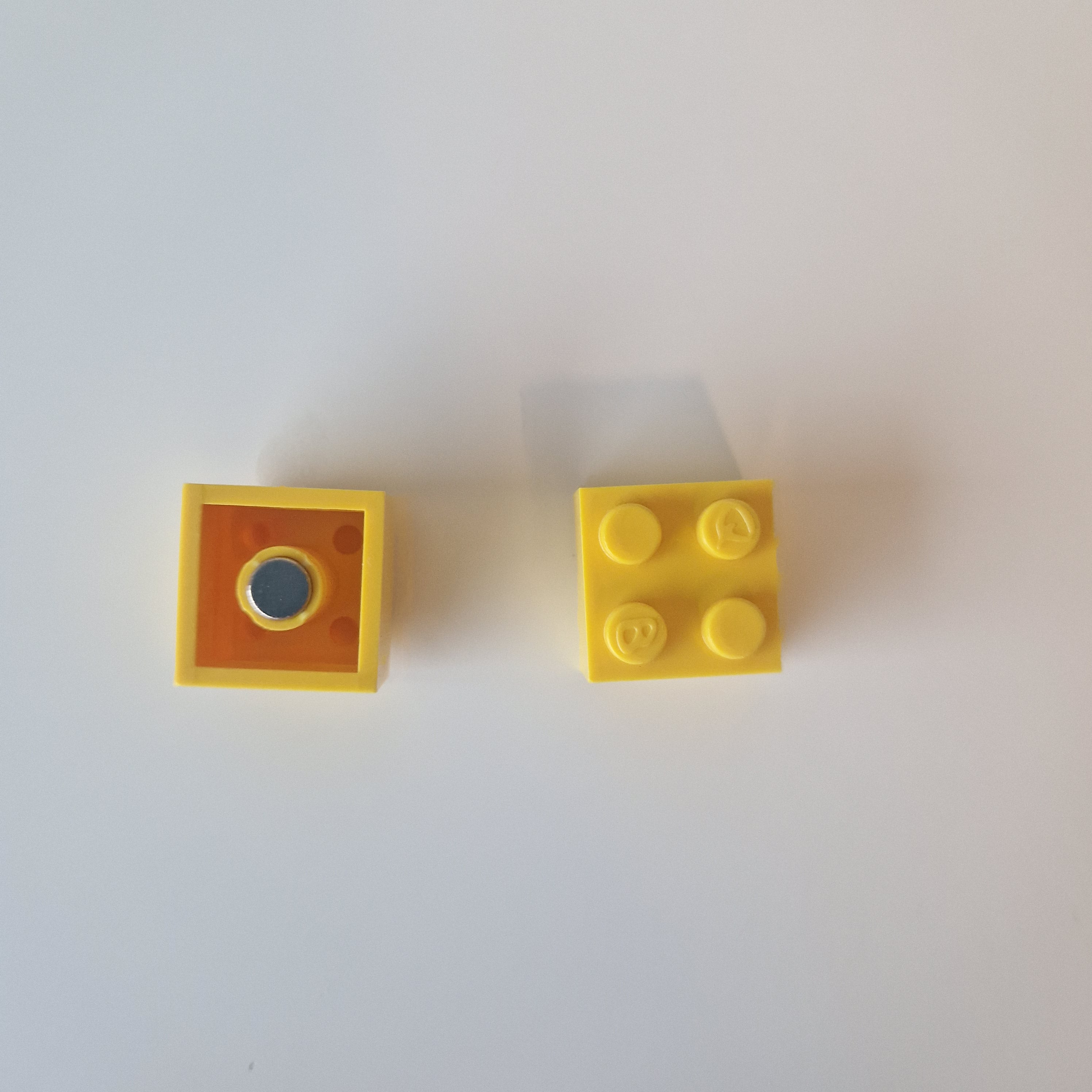 Lego Magnet